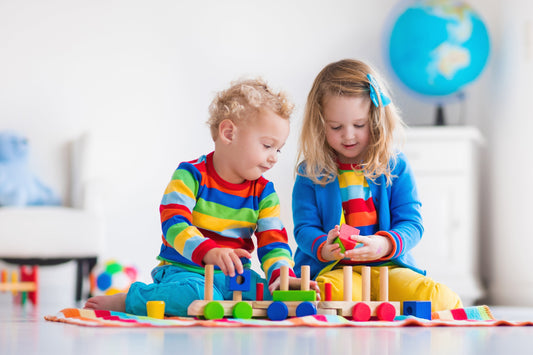 El Método Montessori y los Juguetes Sensoriales: Una Combinación Perfecta para el Desarrollo Infantil