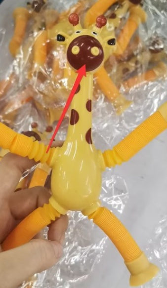 Juego Sensorial con los Giraffe Tubes